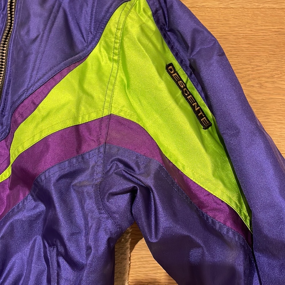 Descente Ski Coat - Picture 9 of 14